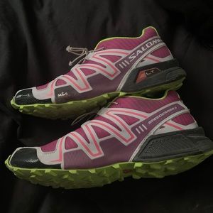 Salomon sneakers size 8us. Slightly used